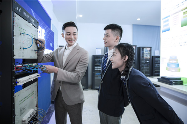 石家莊新華電腦學(xué)校